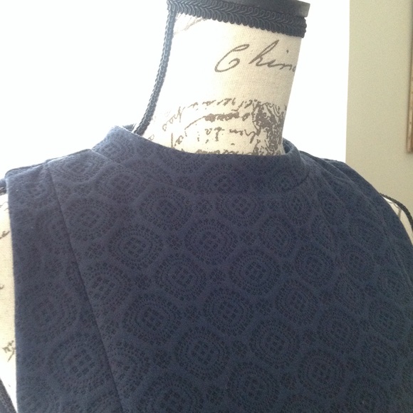 Navy Ann Taylor Loft sleeveless dress. - Picture 3 of 8